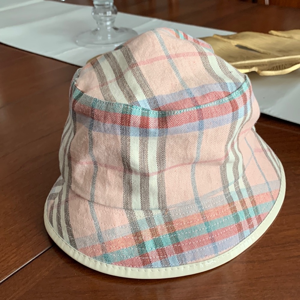 Authentic Burberry London bucket hat